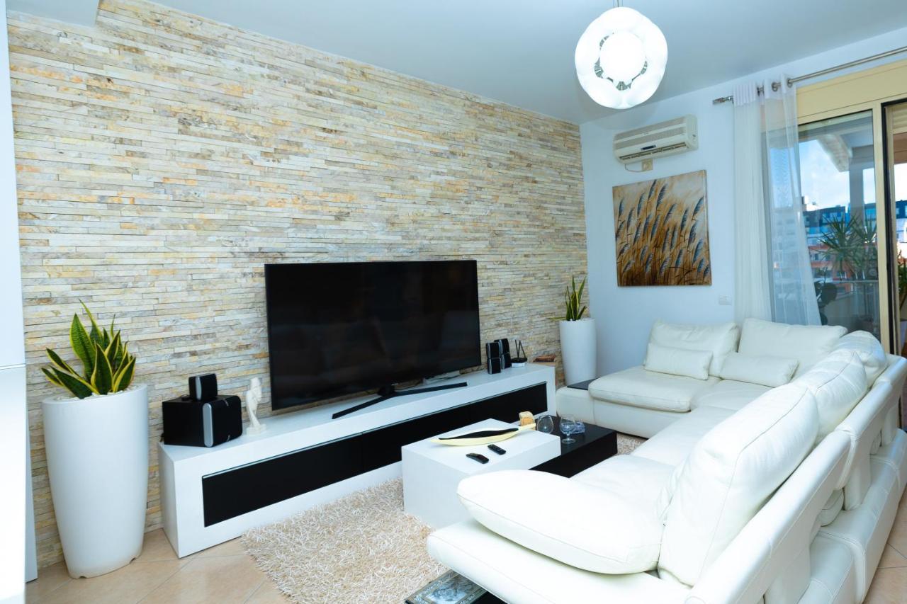 Hana Hot Tub Apartament Wlora